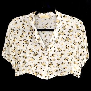 Love Notes Retro 90’s Style Floral Print Button-Up Crop Top